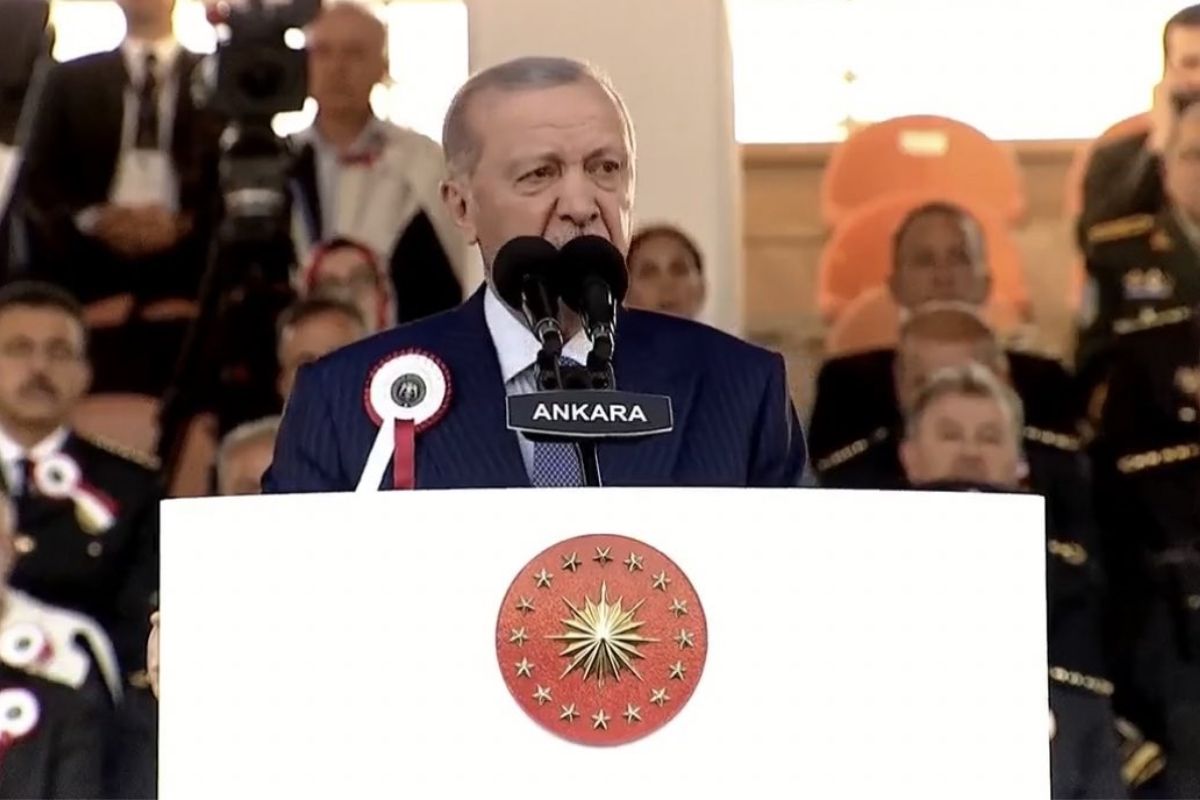 Erdoğan: Türkiye gibi bir devleti ırkçı, lümpen faşizmin sığ sularına hapsetmeye kimsenin gücü yetmez