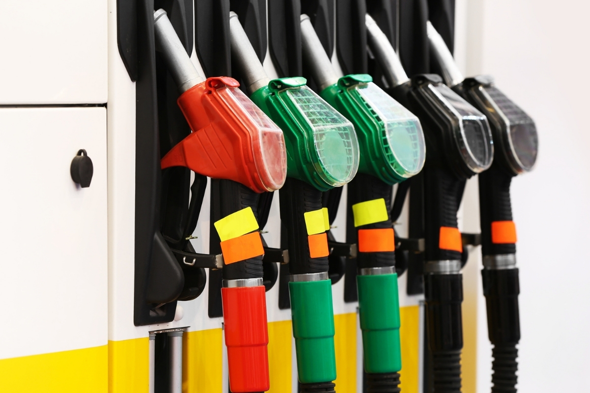 Motorin ve benzine zam geldi