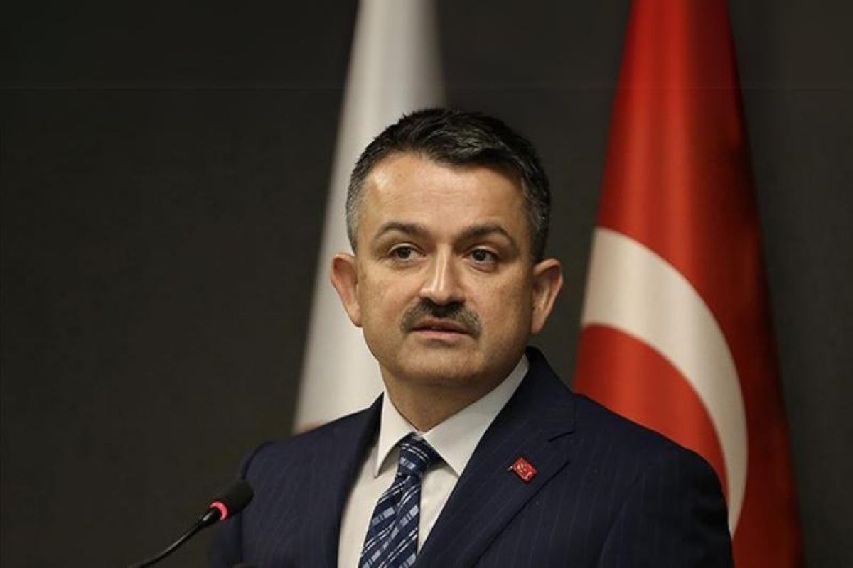 Eski Bakan Bekir Pakdemirli BİM’de 70 bin TL huzur hakkı alacak