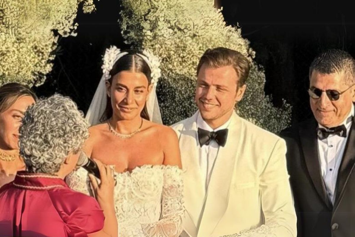 Sosyete Çeşme'deki düğünde buluştu