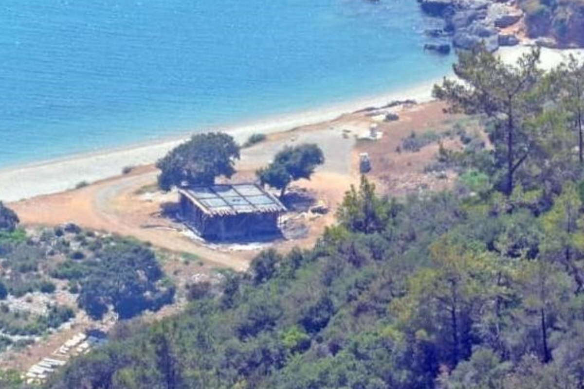 Anemurium Antik Kenti’nin içine beton yapı inşa edildi