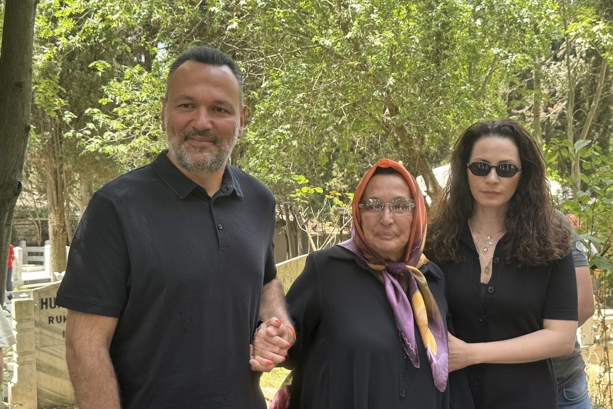 Kemal Sunal mezarı başında anıldı