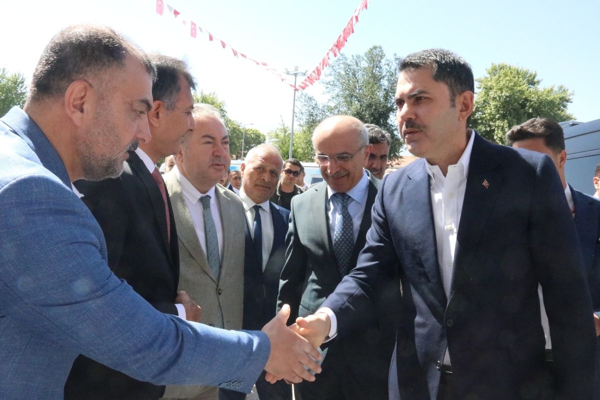 Deprem bölgesinde hedef: 200 bin konutu yıl sonunda teslim etmek