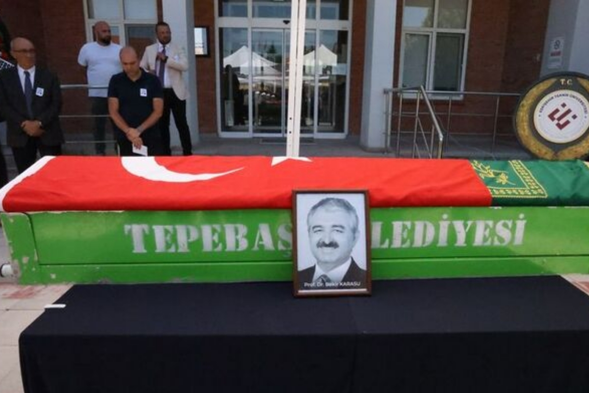 Profesör Bekir Karasu cinayetinde üç tutuklama
