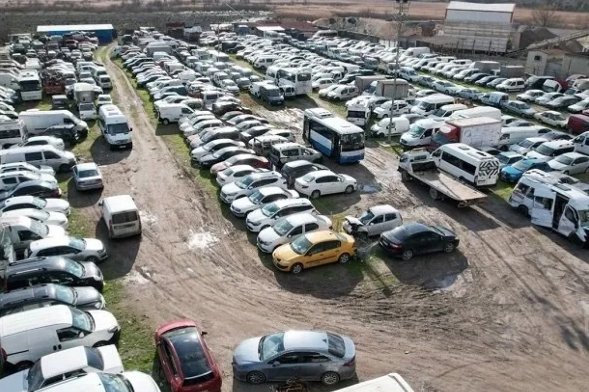 Yediemin’deki araçların satışı kolaylaştırılıyor.... Teslim alınmayana satış yolu