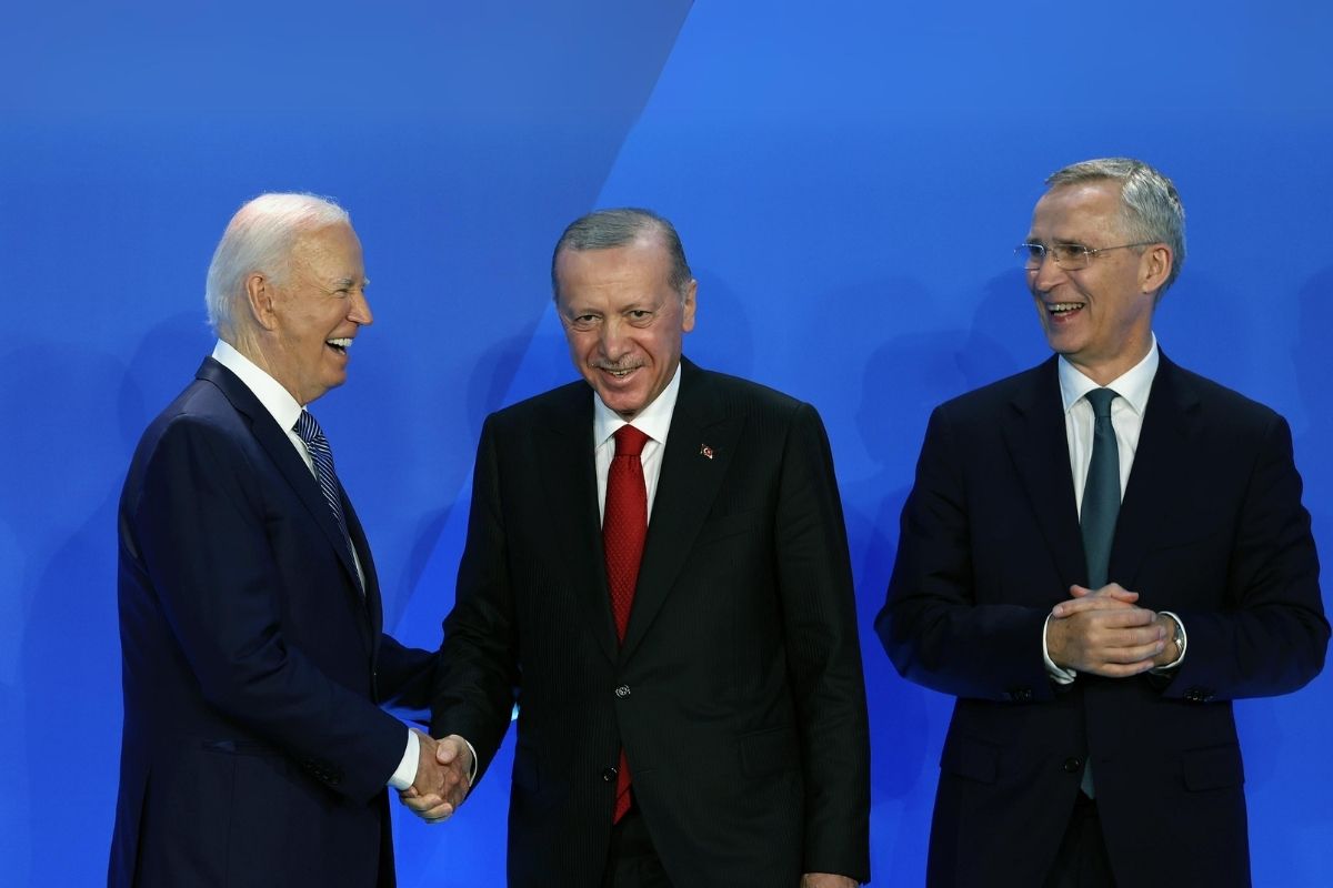 Cumhurbaşkanı Erdoğan, NATO Zirvesi'nde aile fotoğrafı çekimine katıldı