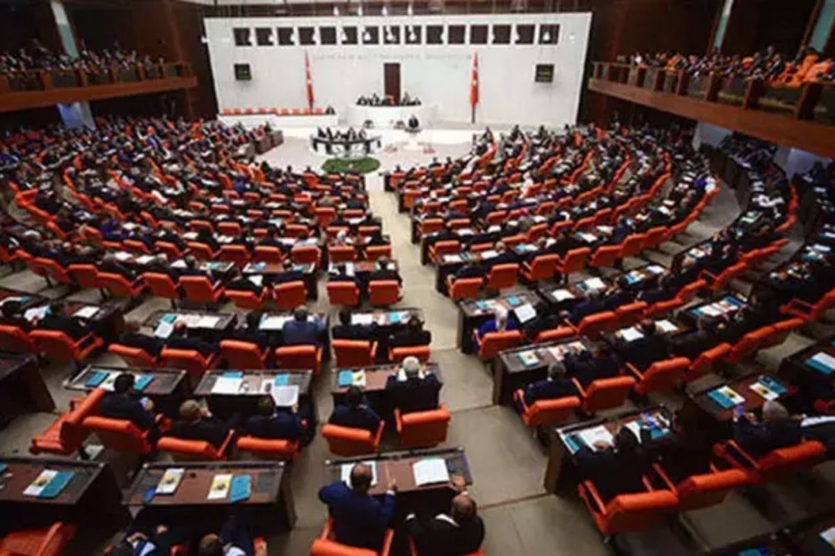 Kamuda tasarrufa ilişkin kanun teklifine muhalefetten sert eleştiriler