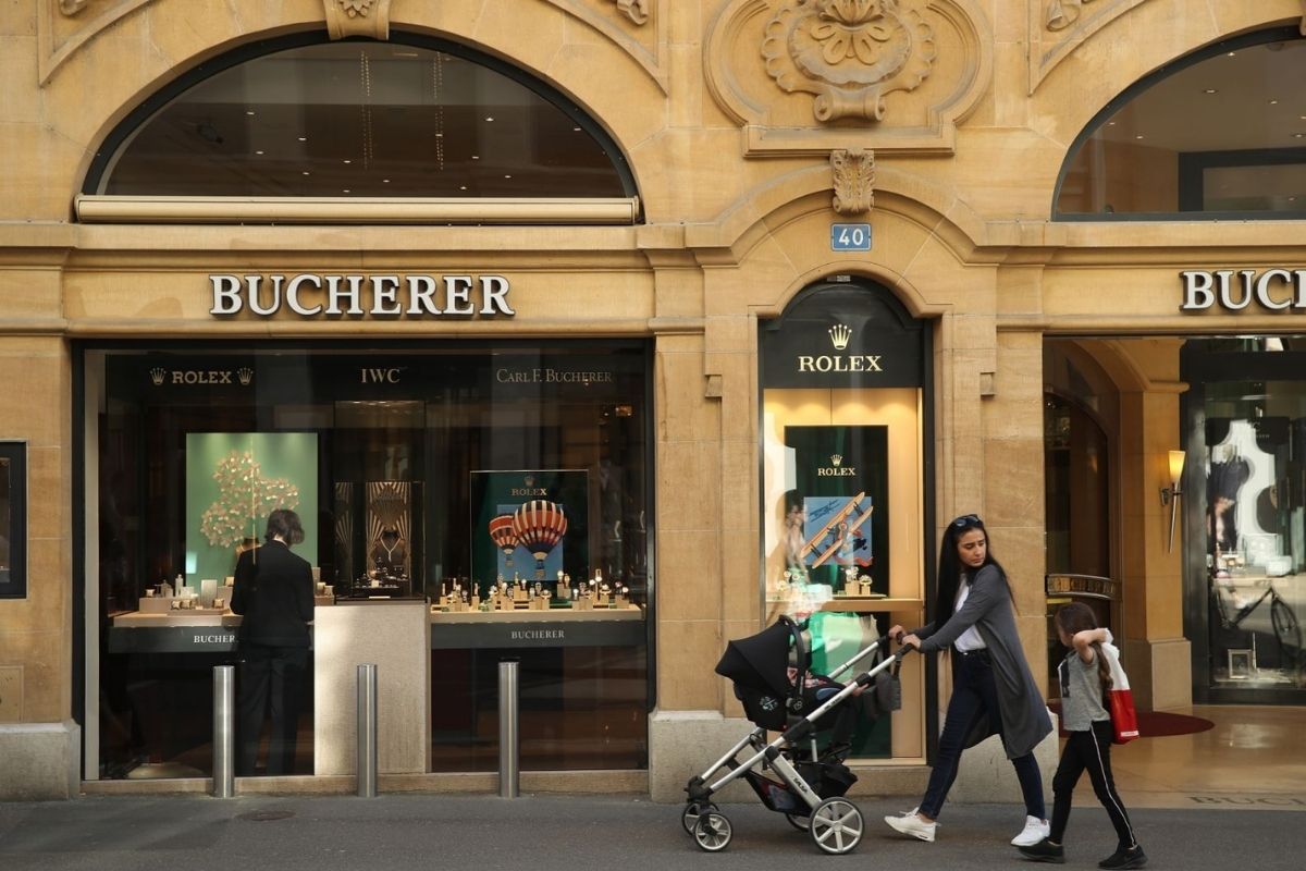 AB, Rolex'in Bucherer'i almasını onayladı