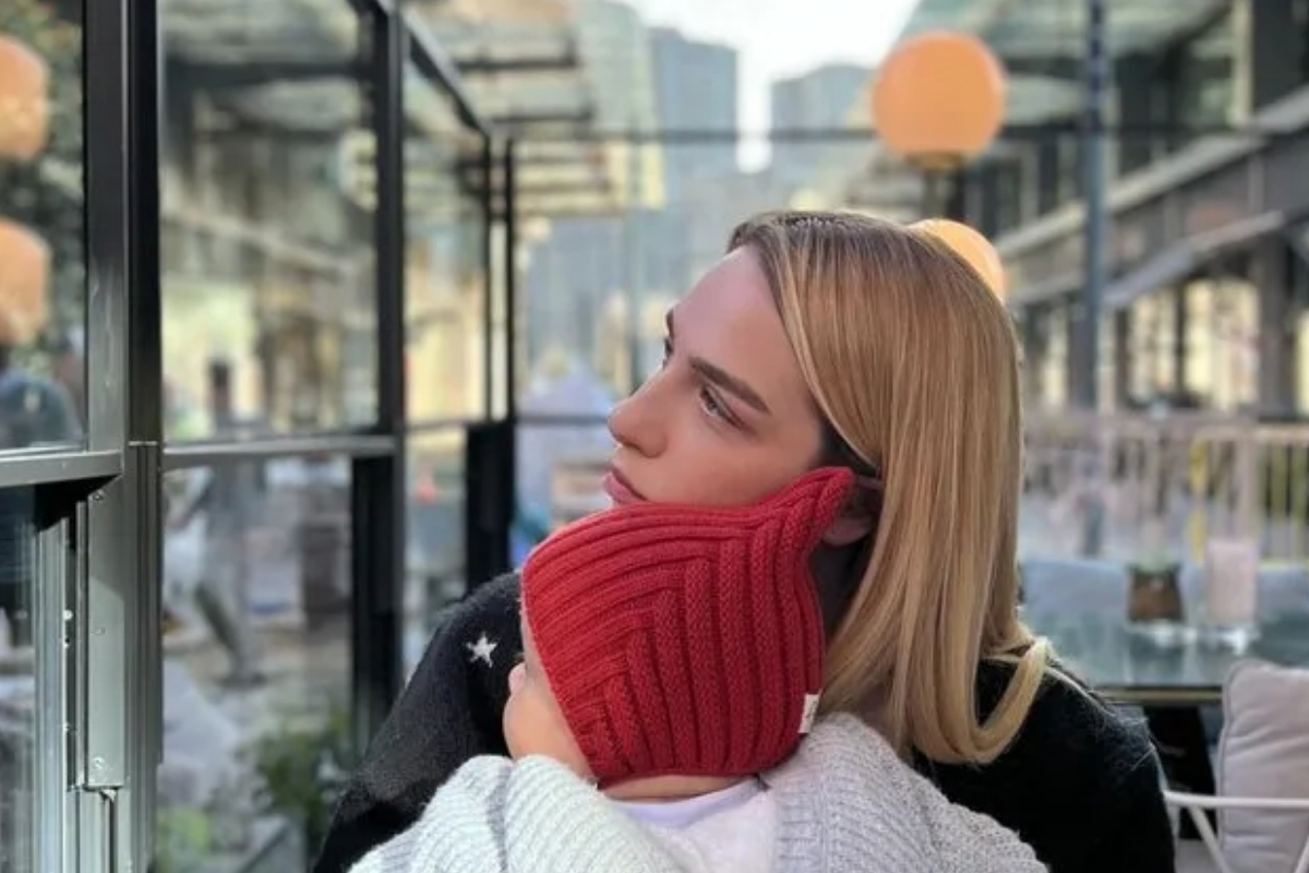 Sunucu Cansu Canan Özgen’in 3 yaşındaki oğlunu döven bakıcıya hapis cezası istemi