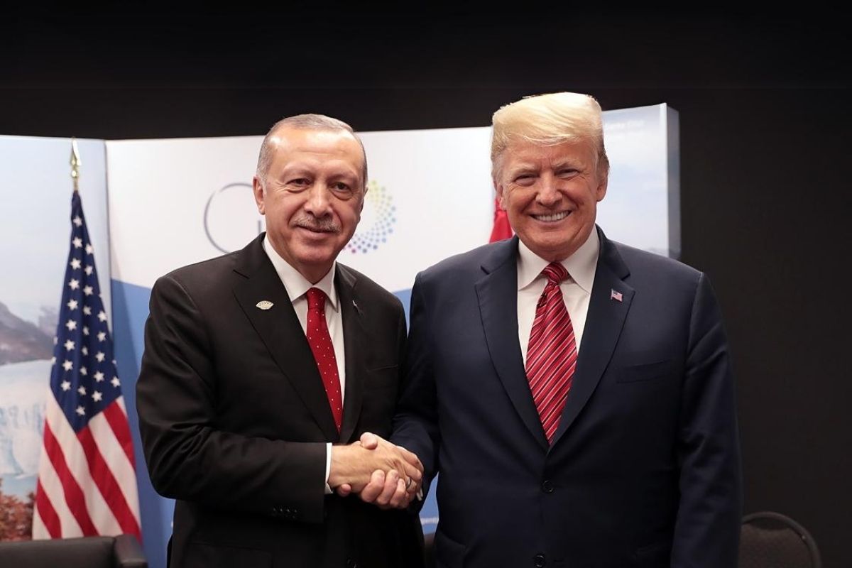 Erdoğan, Trump ile görüştü: Demokrasiye saldırı