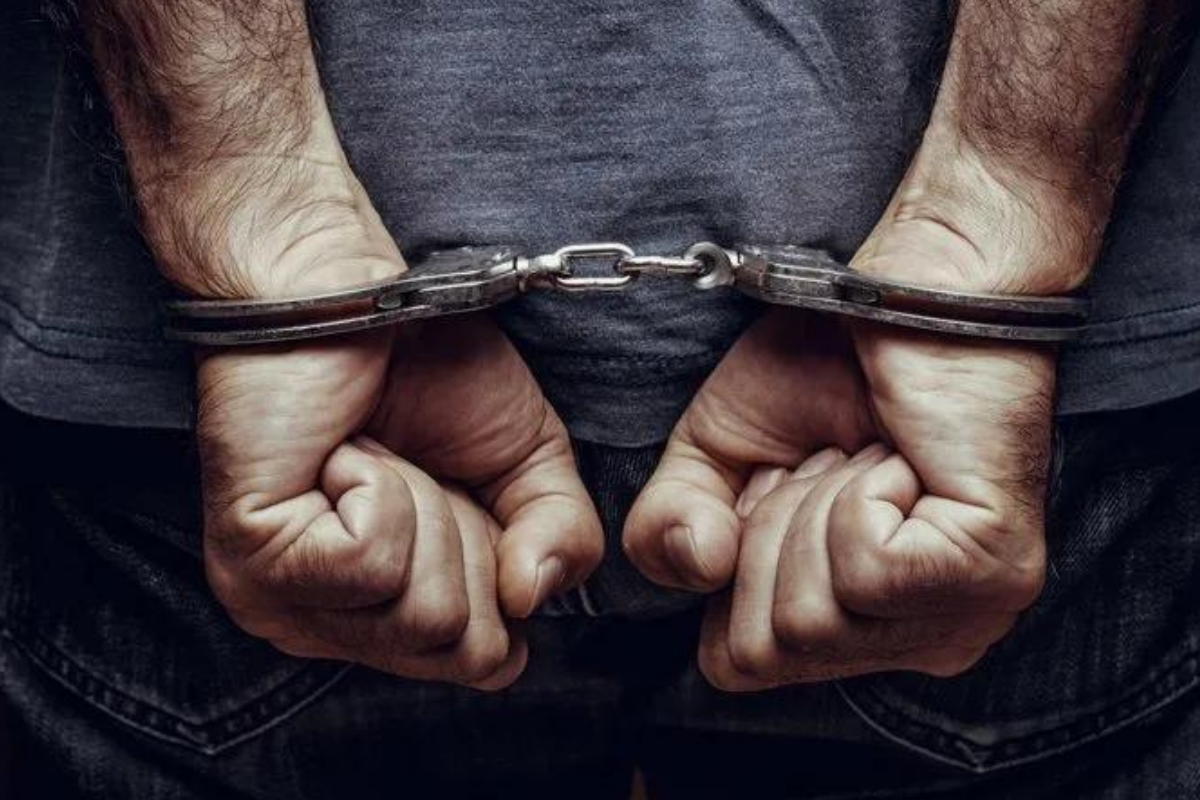 Interpol'ün kırmızı bültenle aradığı Rus uyruklu kişi Alanya'da yakalandı