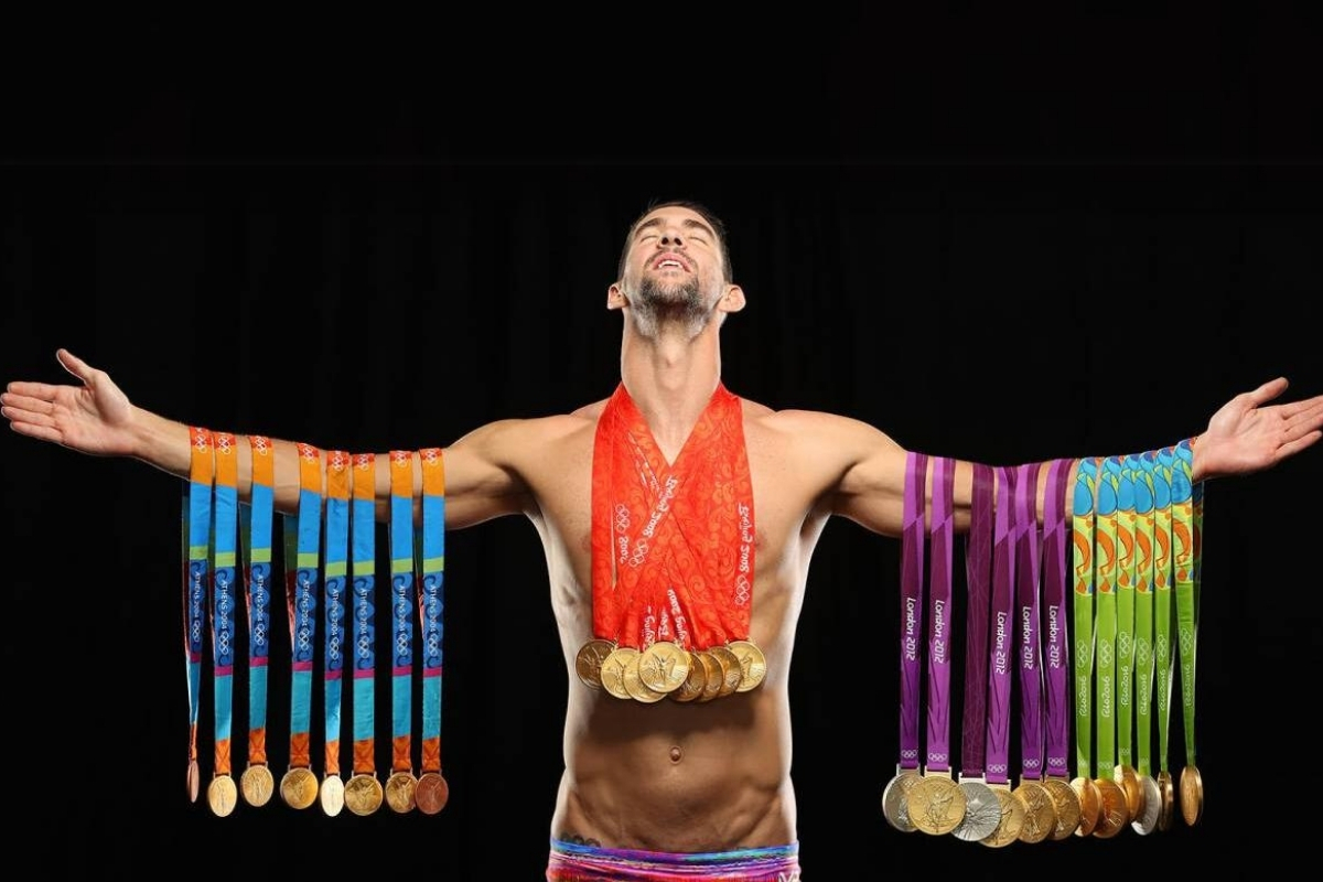 Olimpiyat oyunlarında ABD'li yüzücü Michael Phelps, ilk basamakta