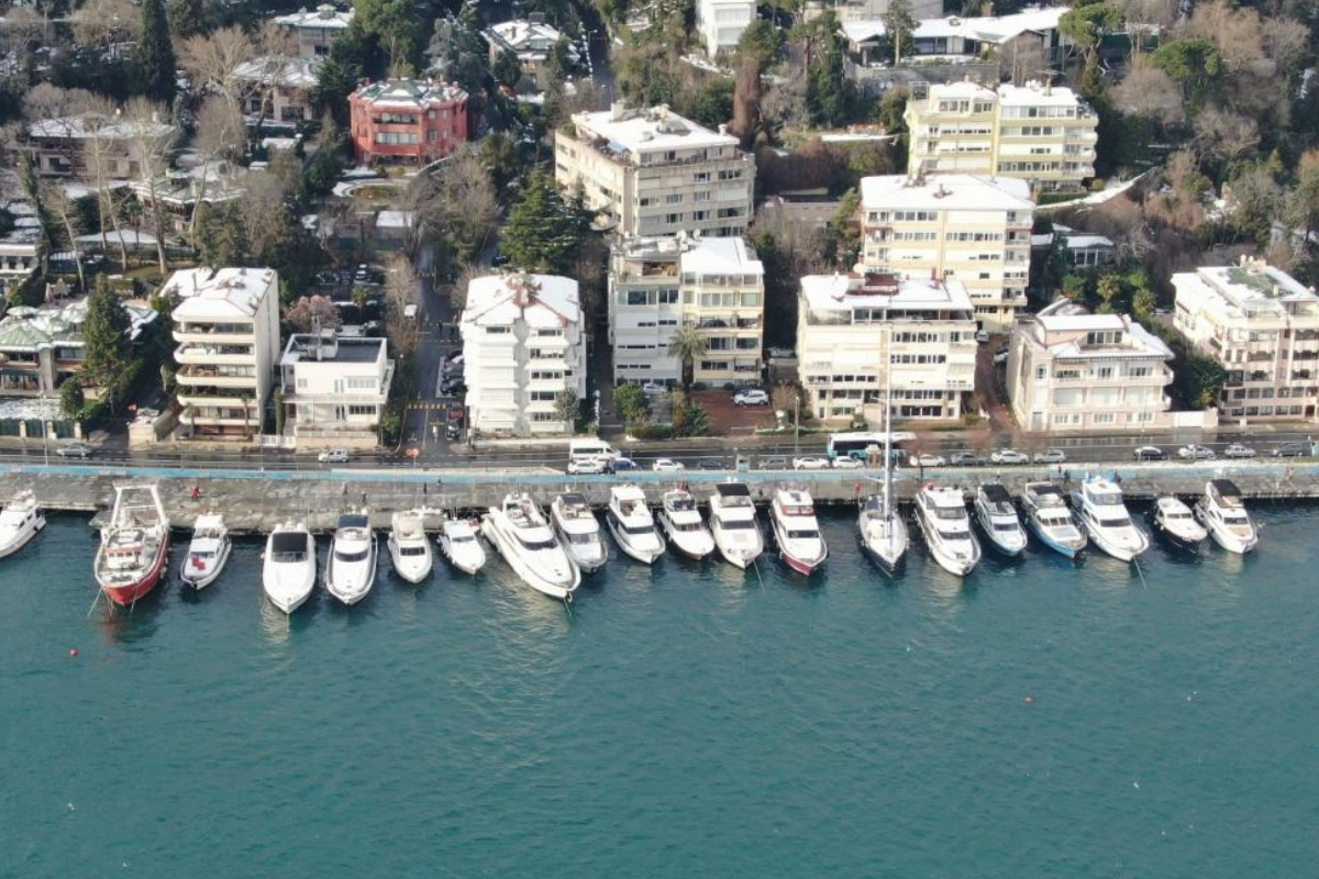 Boğazda çözülemeyen kayıt dışı yatlar