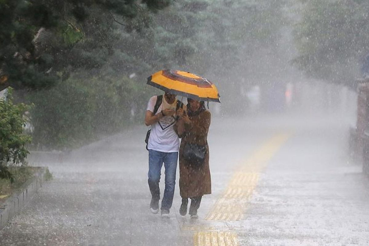 İç Batı Anadolu için gök gürültülü sağanak uyarısı