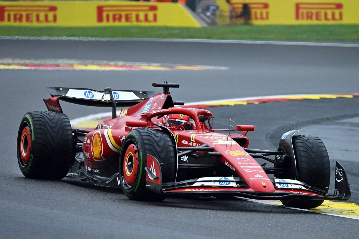 Formula 1'de Belçika Grand Prix'sinde pole pozisyonu Charles Leclerc'in