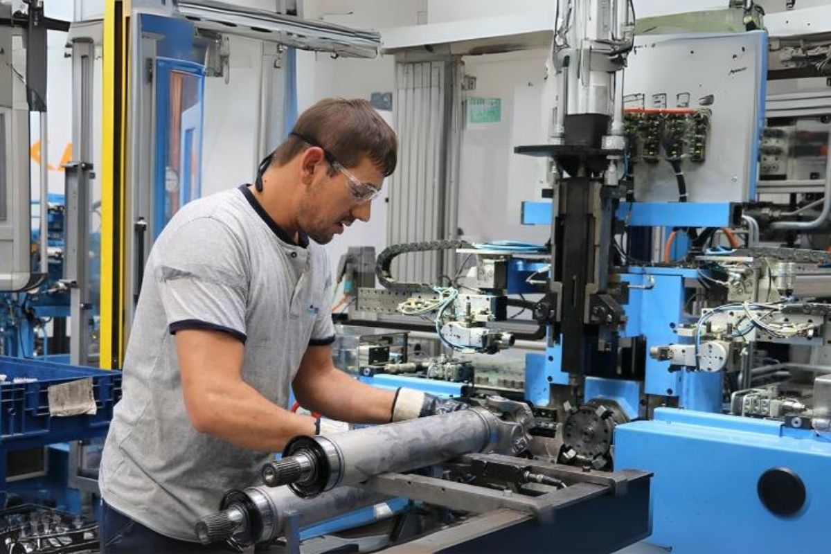 Türkiye otomotiv sektöründen 6 ayda 7,2 milyar dolarlık "yan sanayi" ihracatı