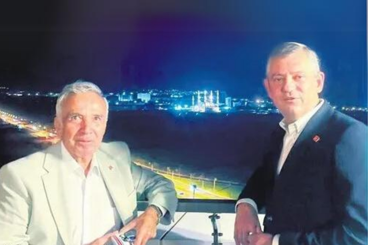 Özgür Özel’den 15 Temmuz tiyatrosu çıkışı