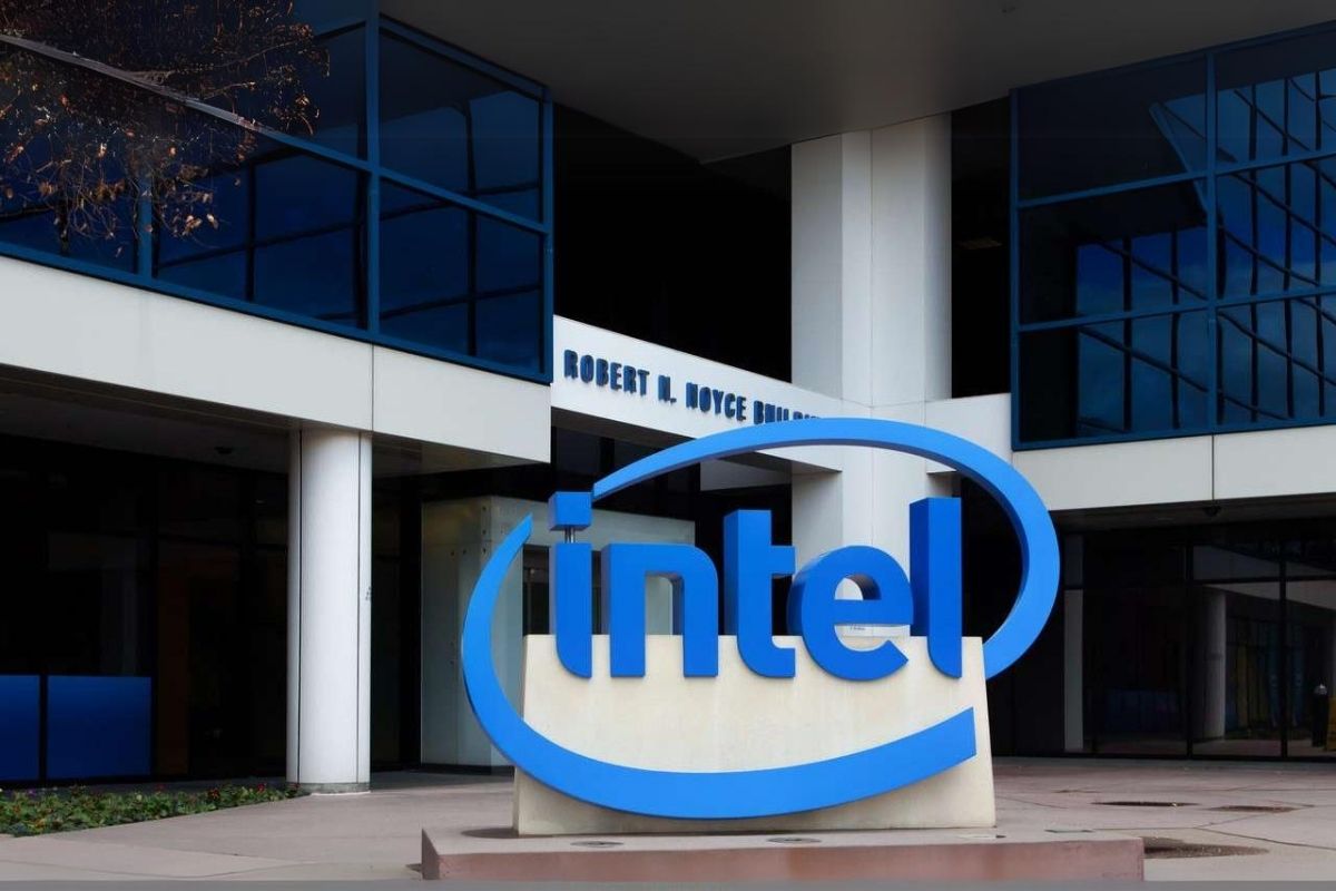 Intel, 15 binden fazla kişiyi işten çıkaracağını duyurdu