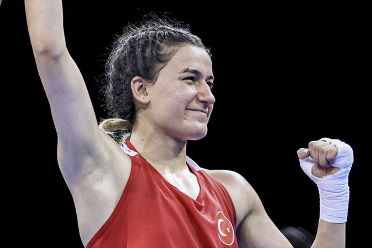 Milli boksör Hatice Akbaş, Paris 2024'te finale yükseldi