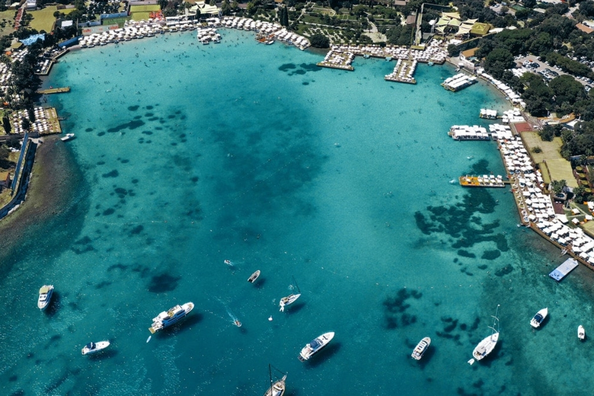 Çeşme’nin gözdesi Aya Yorgi Koyu, doğaya geri dönüyor