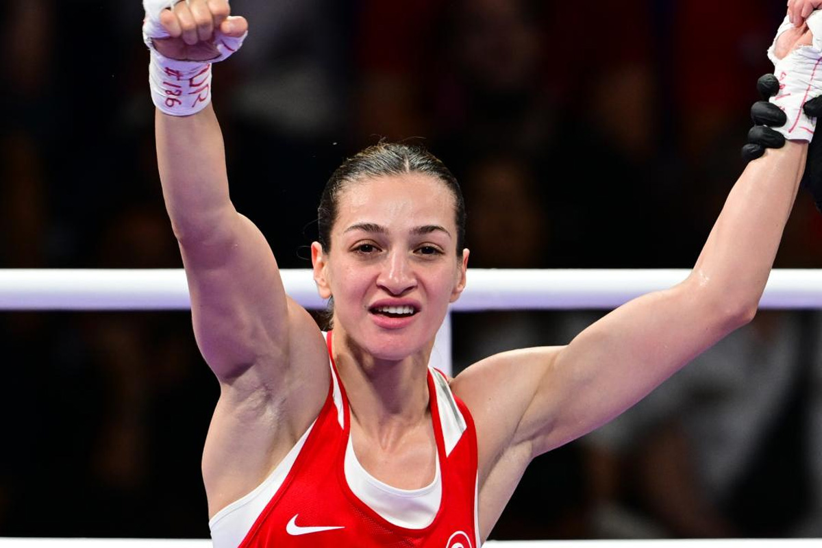 Milli boksör Buse Naz Çakıroğlu finalde