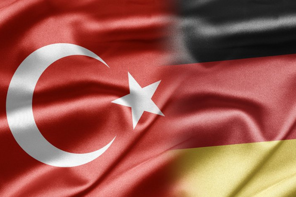 Almanya'dan vatandaşlarına Türkiye seyahatinde "sosyal medya" uyarısı
