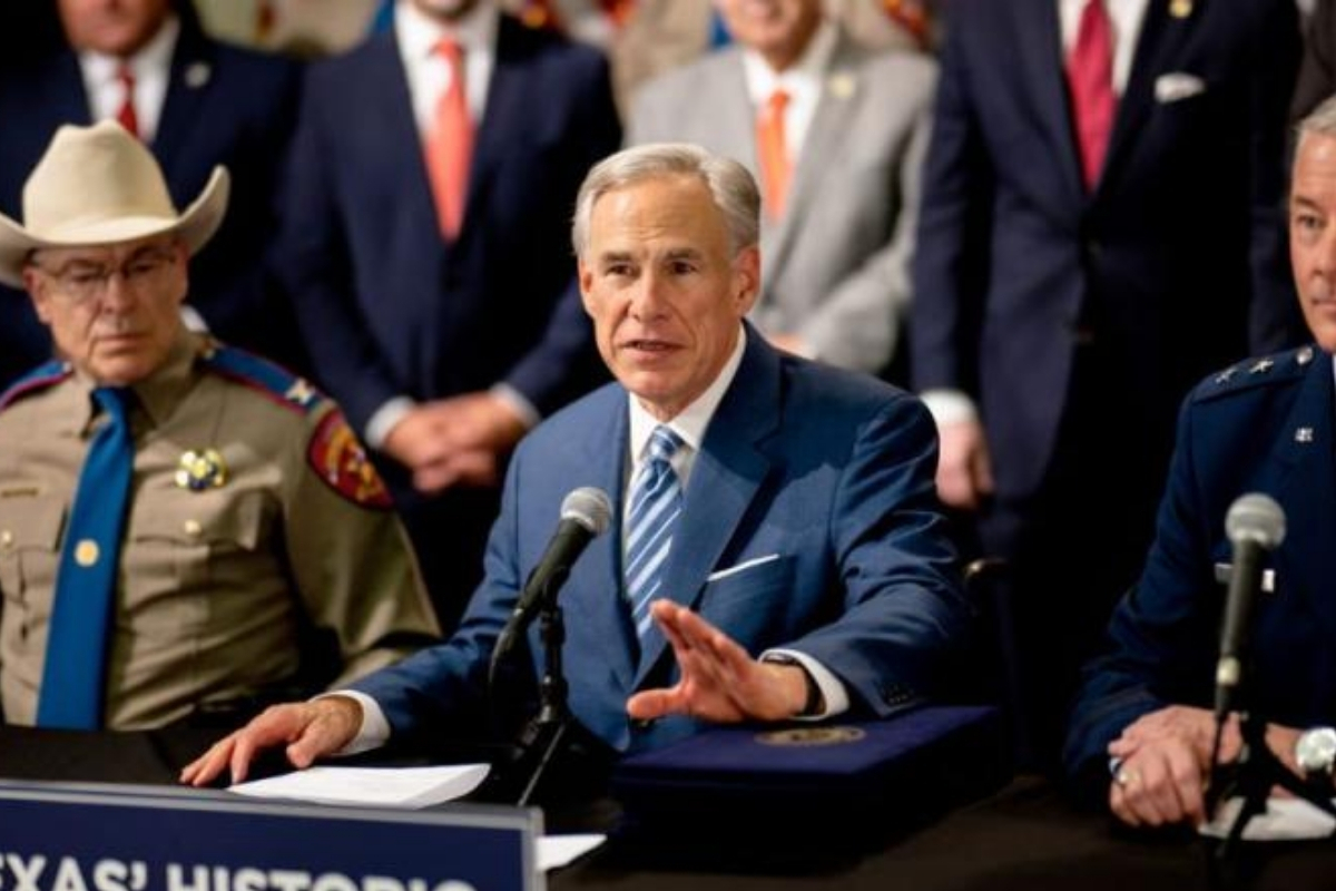 Texas Valisi, Biden'a ateş püskürdü, göçmenlerle ilgili talimat verdi