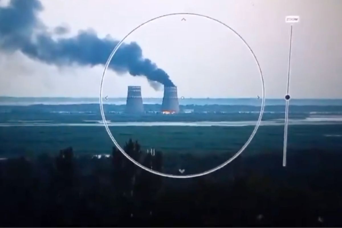 Ukrayna'da Rusya kontrolündeki Zaporizhzhia Nükleer Santrali'nde yangın çıktı