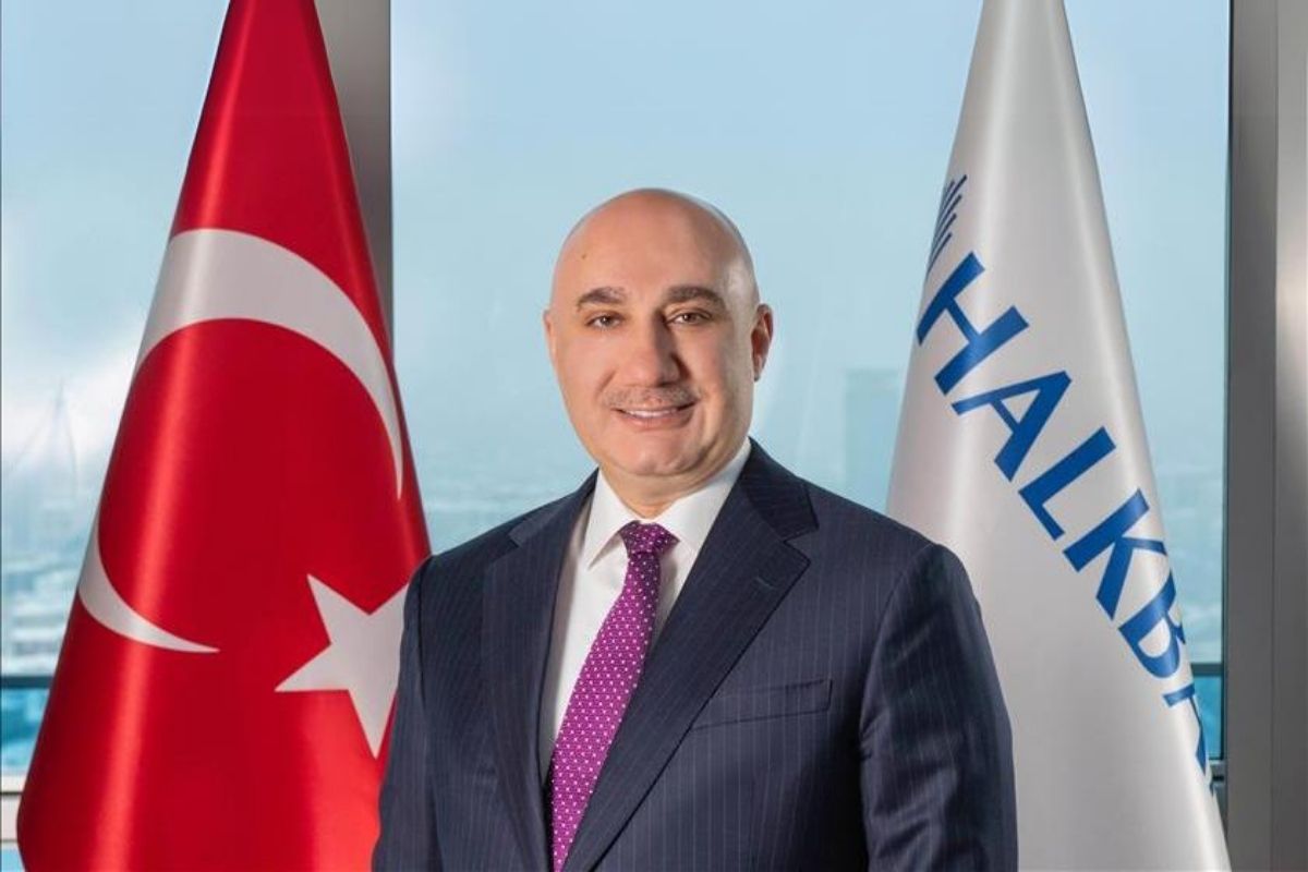 Halkbank, yılın ilk yarısında aktif büyüklüğünü yüzde 18,9 artırarak 2,6 trilyon liraya çıkardı
