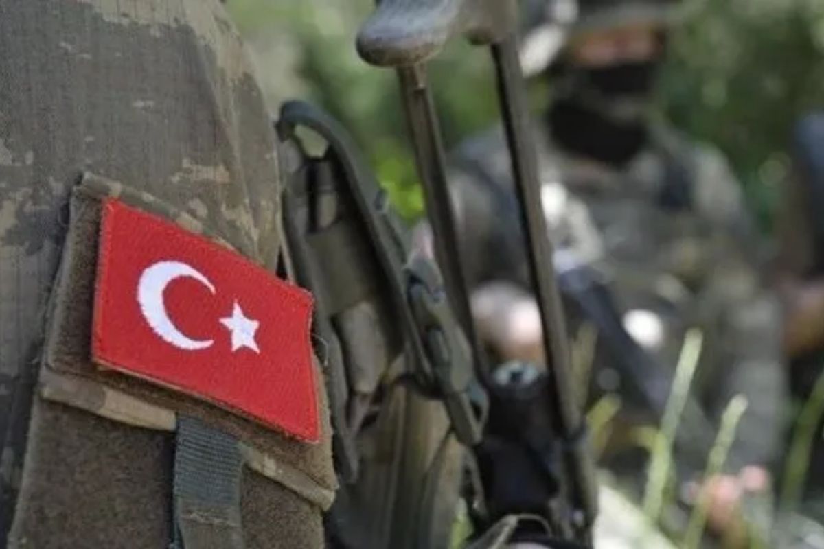 Suriye'den acı haber: Harekat alanında rahatsızlanan asker şehit oldu