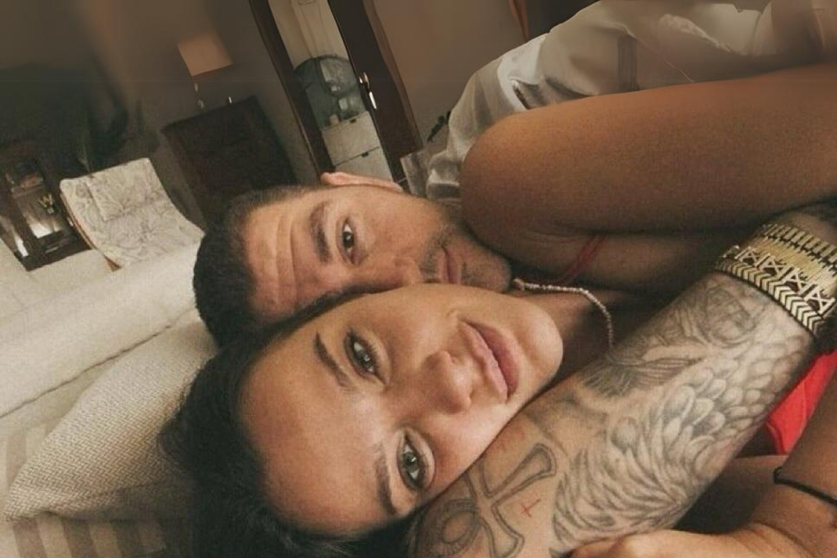 İrem Helvacıoğlu ile Ural Kaspar'dan barışma pozu