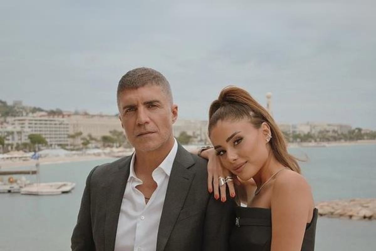 Özcan Deniz'den eşi Samar Dadgar için sürpriz doğum günü partisi