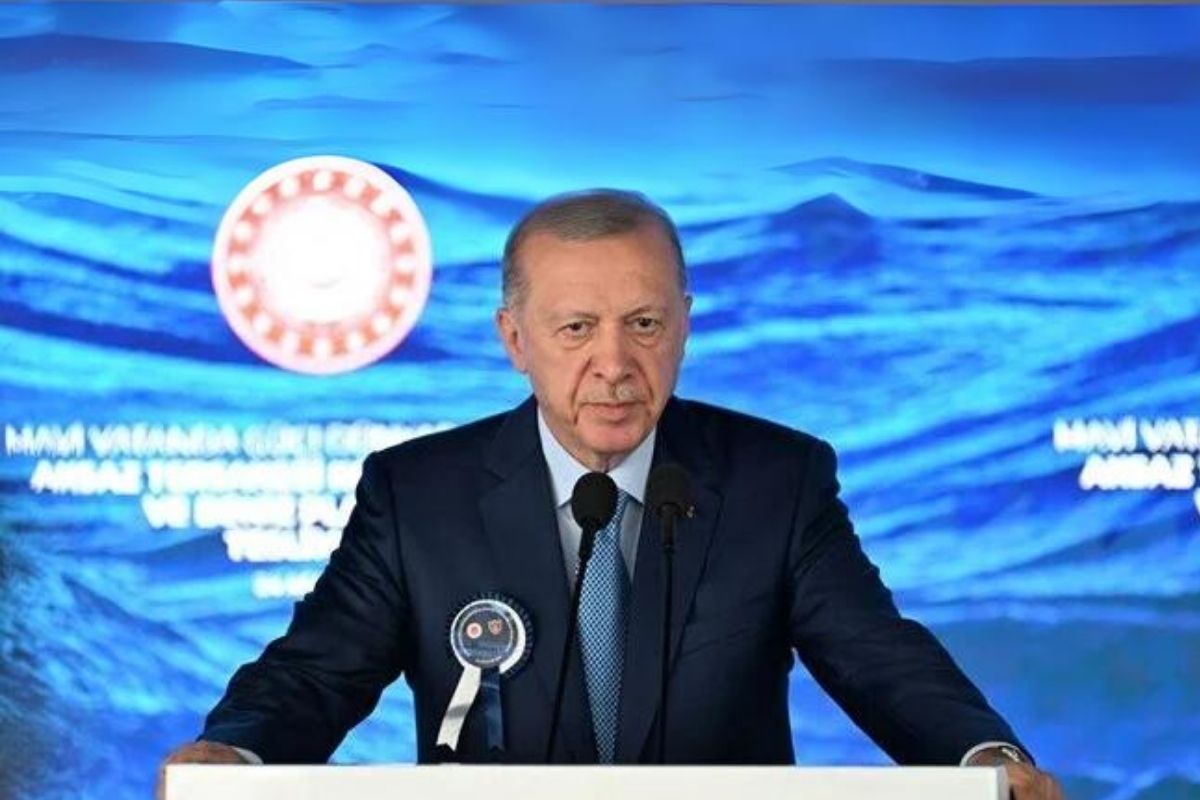 Cumhurbaşkanı Erdoğan Aksaz Deniz Üssü'nde açılışa katıldı