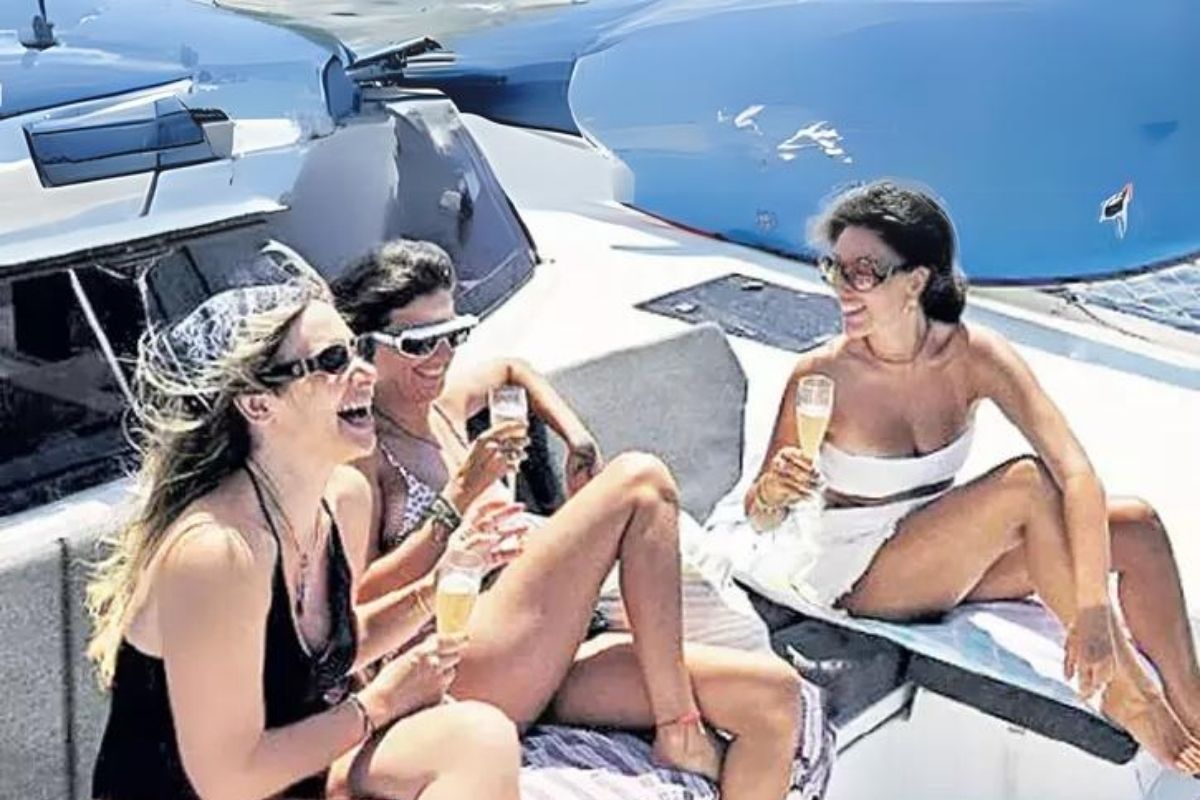 Önce Symi sonra Capri'ye giden ünlü çiftten tatil yorumu