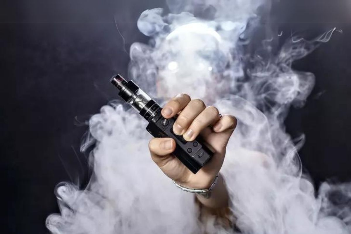 Elektronik sigara kalp krizi riskini 2 kat artırıyor