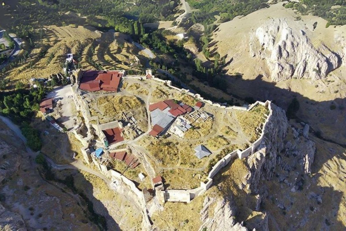 1000 yıllık sanayi sitesi gün yüzüne çıktı