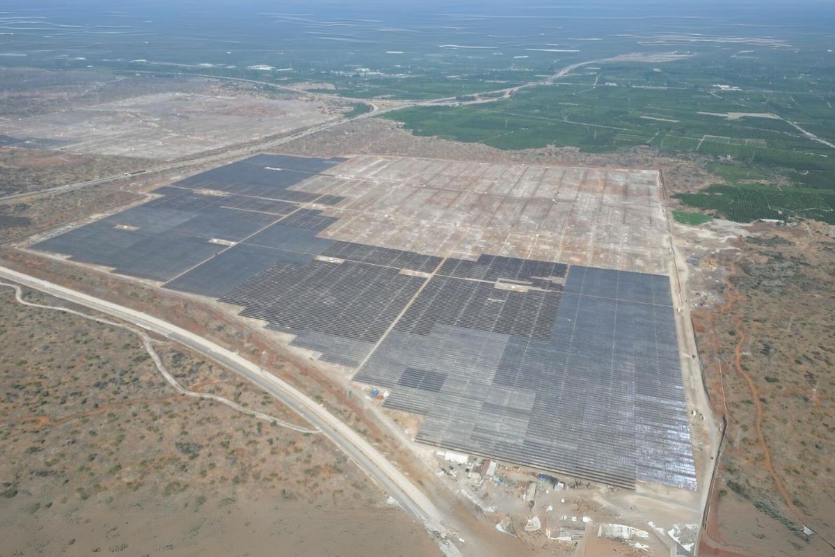 Türkiye'nin ikinci en büyük güneş enerjisi santrali Erzin’de kısmi olarak devreye alındı