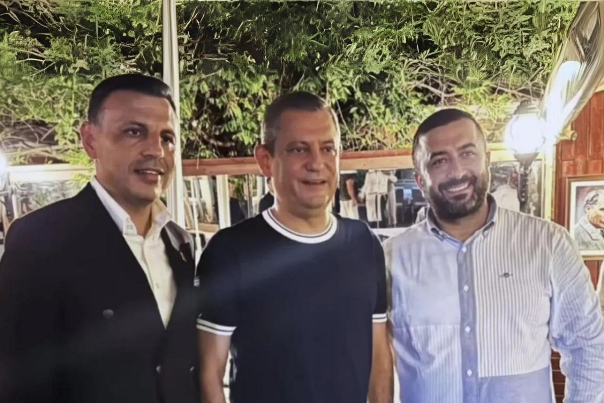 Özel'den rakı kadehli fotoğraf açıklaması