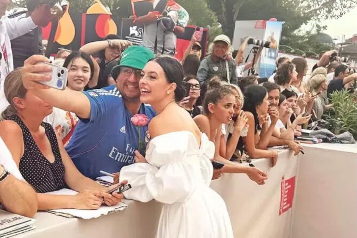 Oyuncu Melis Sezen ile Salih Bademci'den Venedik rüzgarı