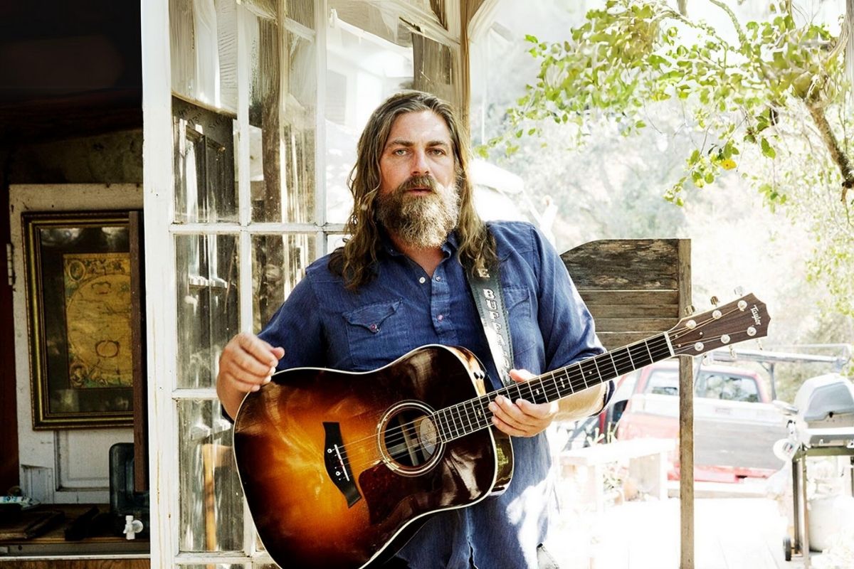 Sons Of Anarchy’nin müziklerini besteleyen The White Buffalo konser için Türkiye'ye geliyor