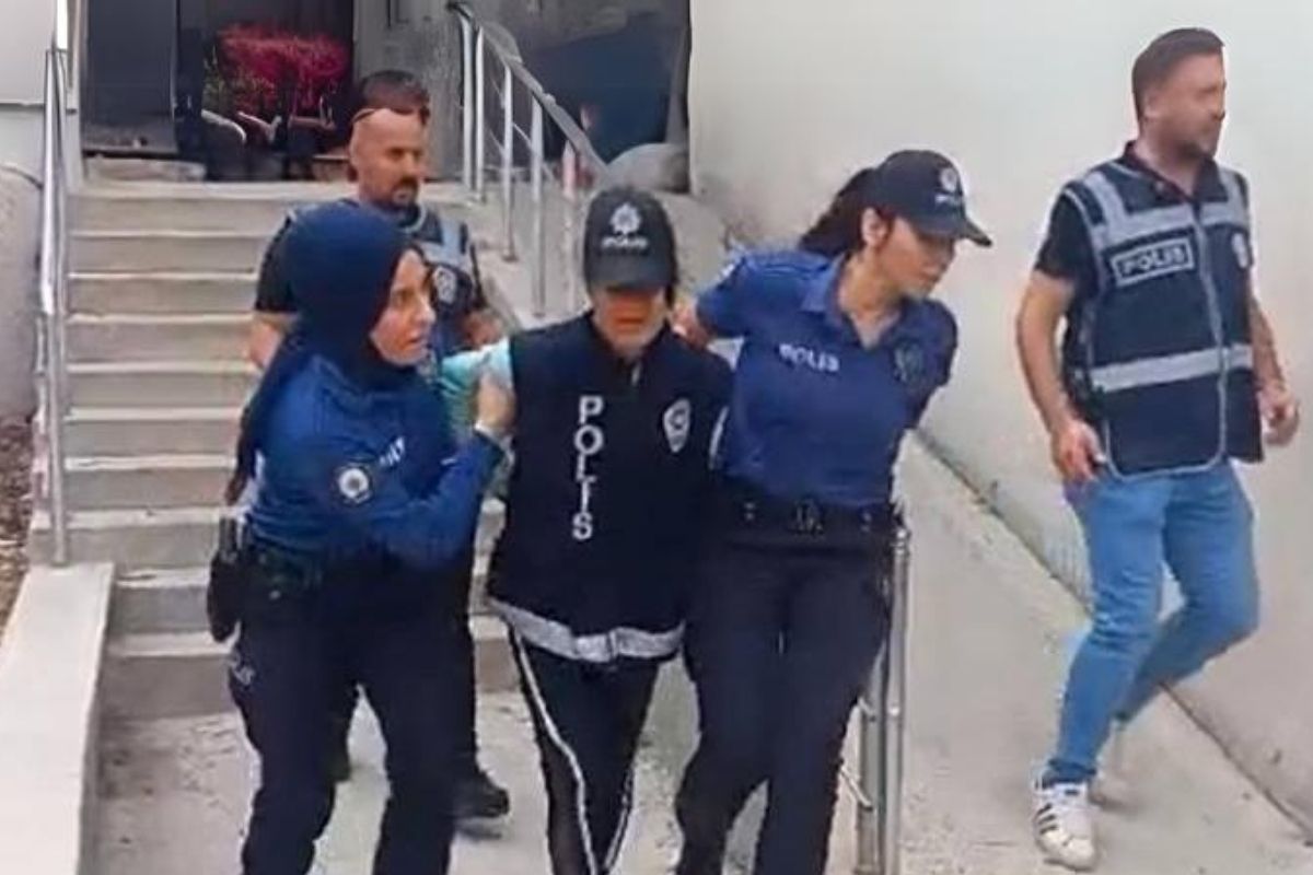 2 yaşındaki bebeğe tüyler ürperten istismar: Anne ve 4 kişi gözaltında