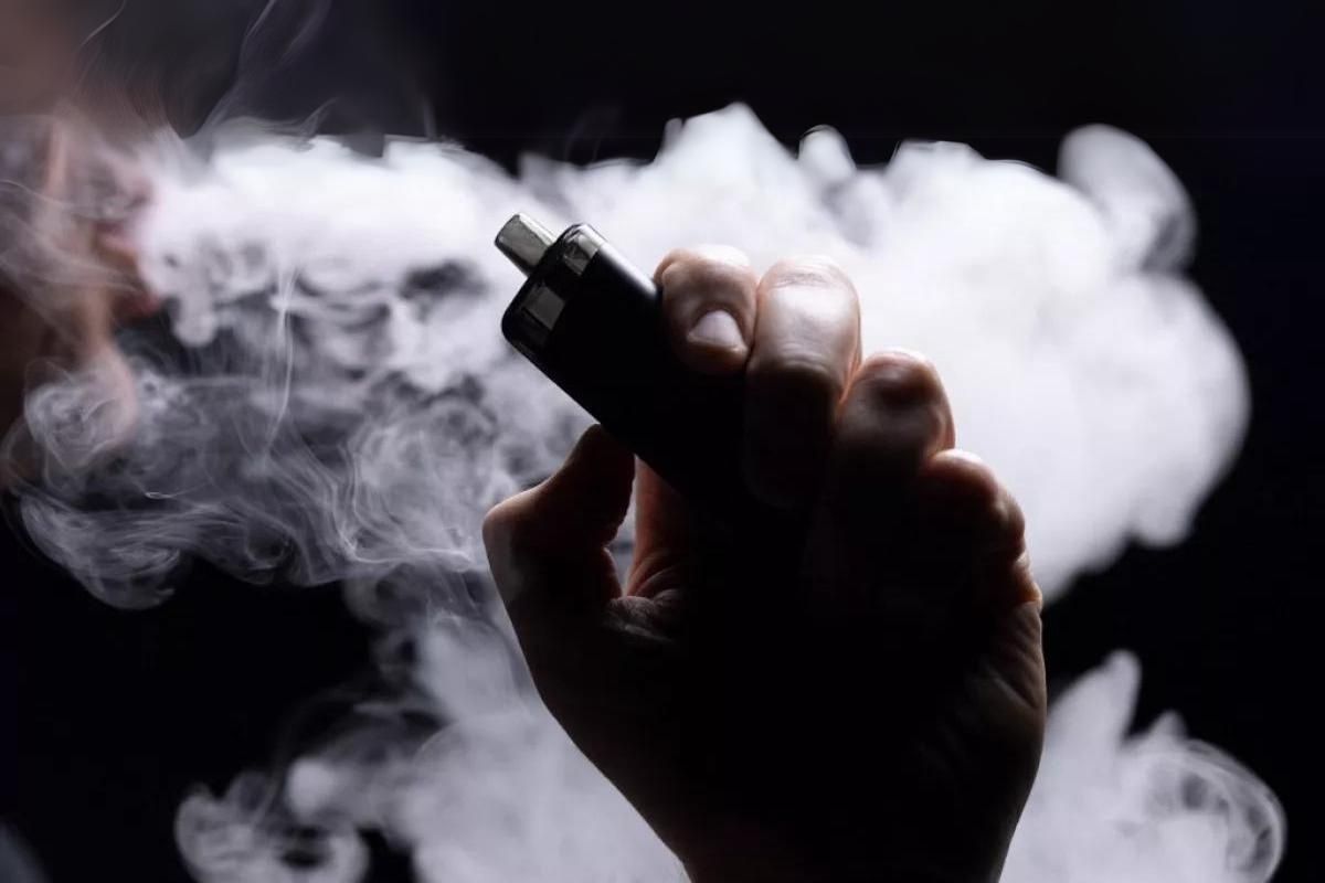 Açık alanlarda sigara ve e-sigara yasağı geliyor