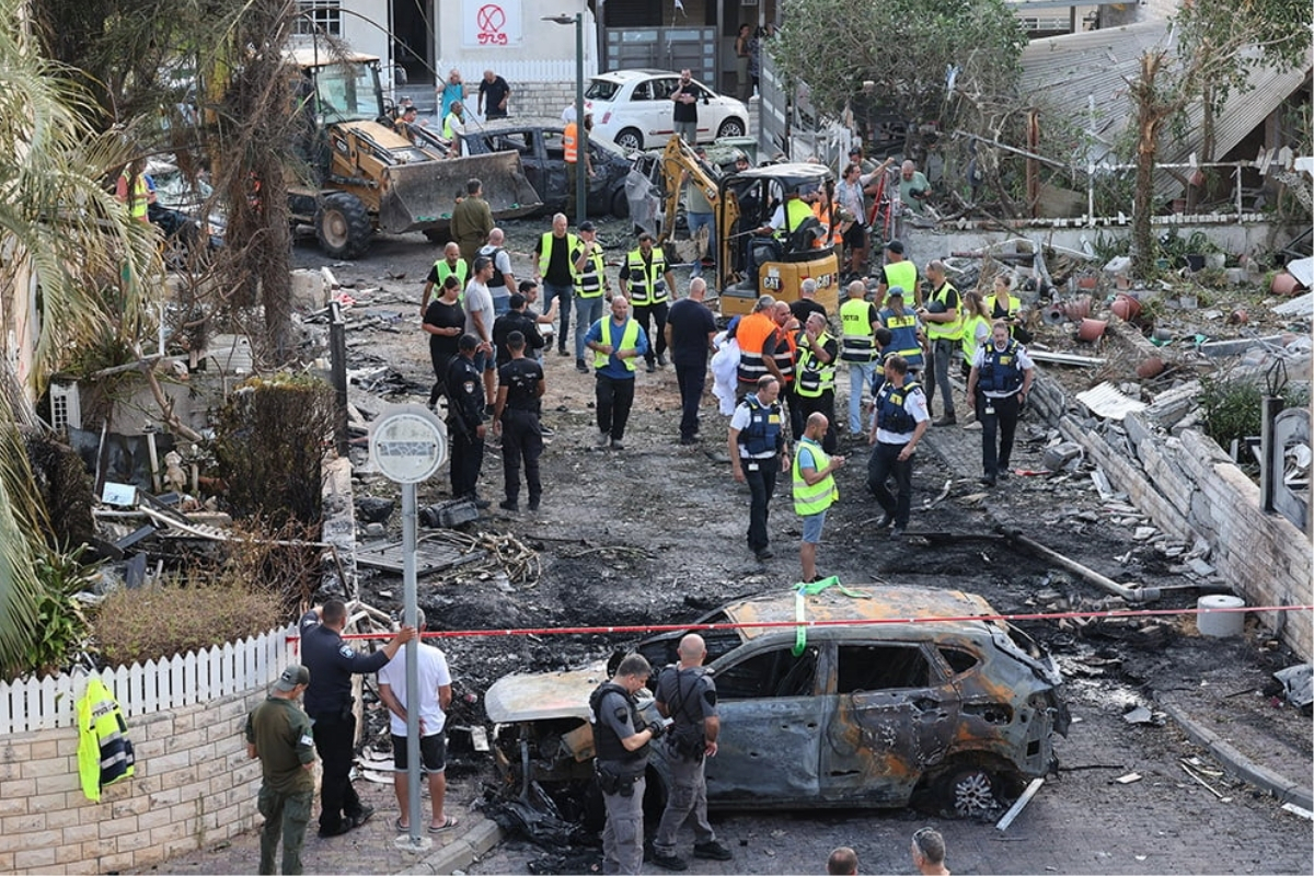 Hizbullah İsrail'in liman kenti Hayfa'yı vurdu