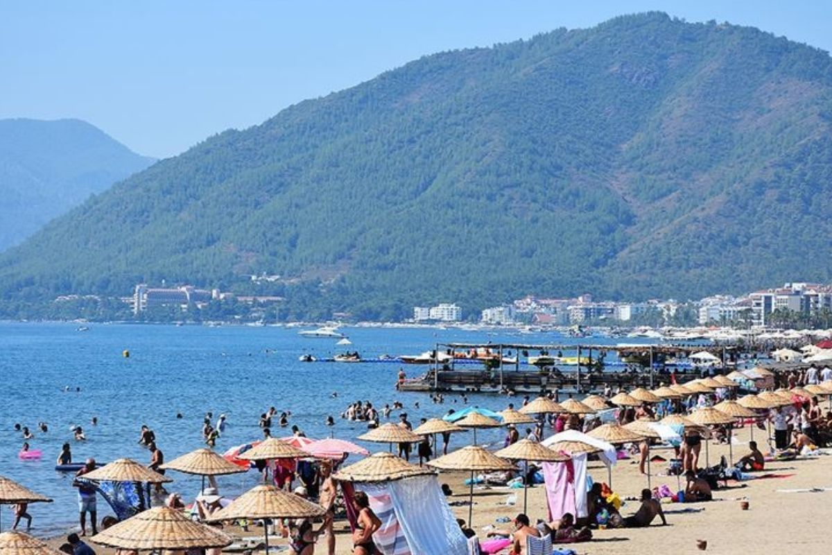 Türkiye 60 milyon turist ve 60 milyar dolar gelir hedefine adım adım ilerliyor