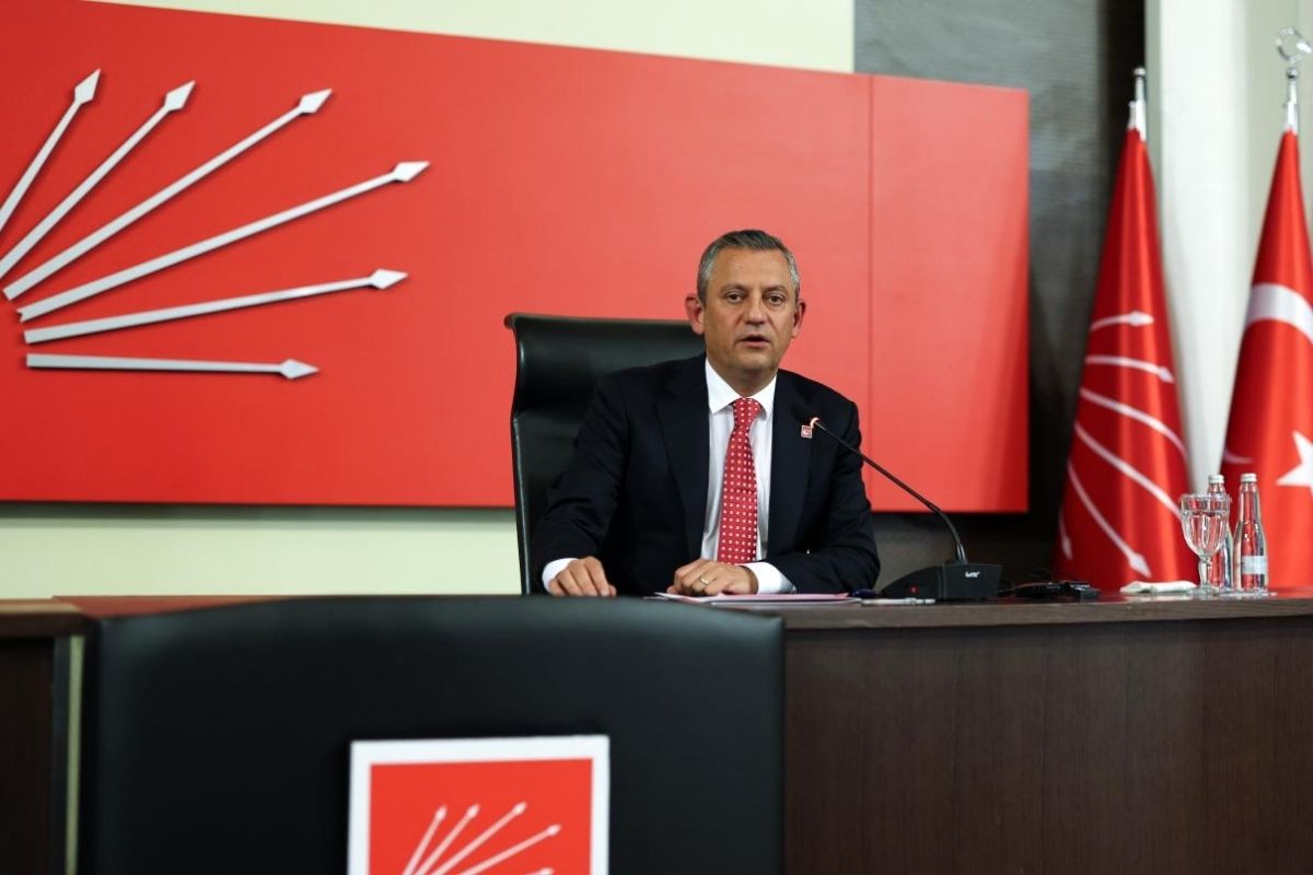 Özel, Erdoğan'ı karşılamaya ilişkin konuştu: Bunda şaşılacak bir şey yok
