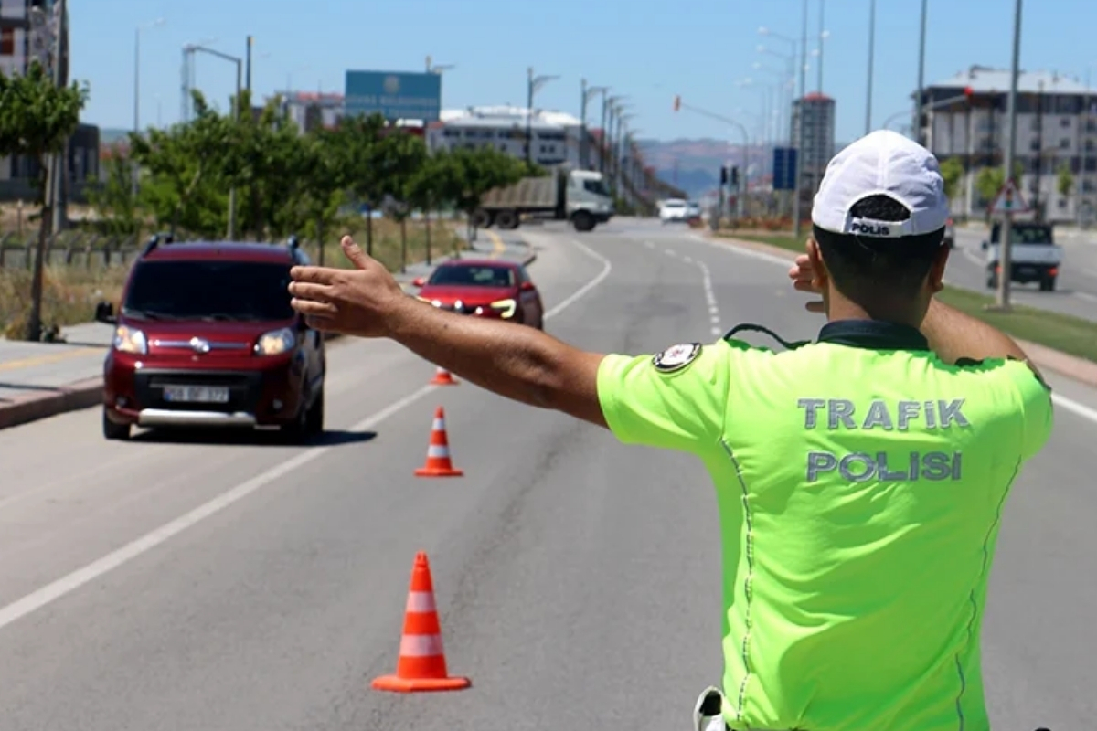 Trafikte en yüksek ceza uyuşturucu madde etkisindeyken otomobil kullanmaya olacak: 48.198 TL