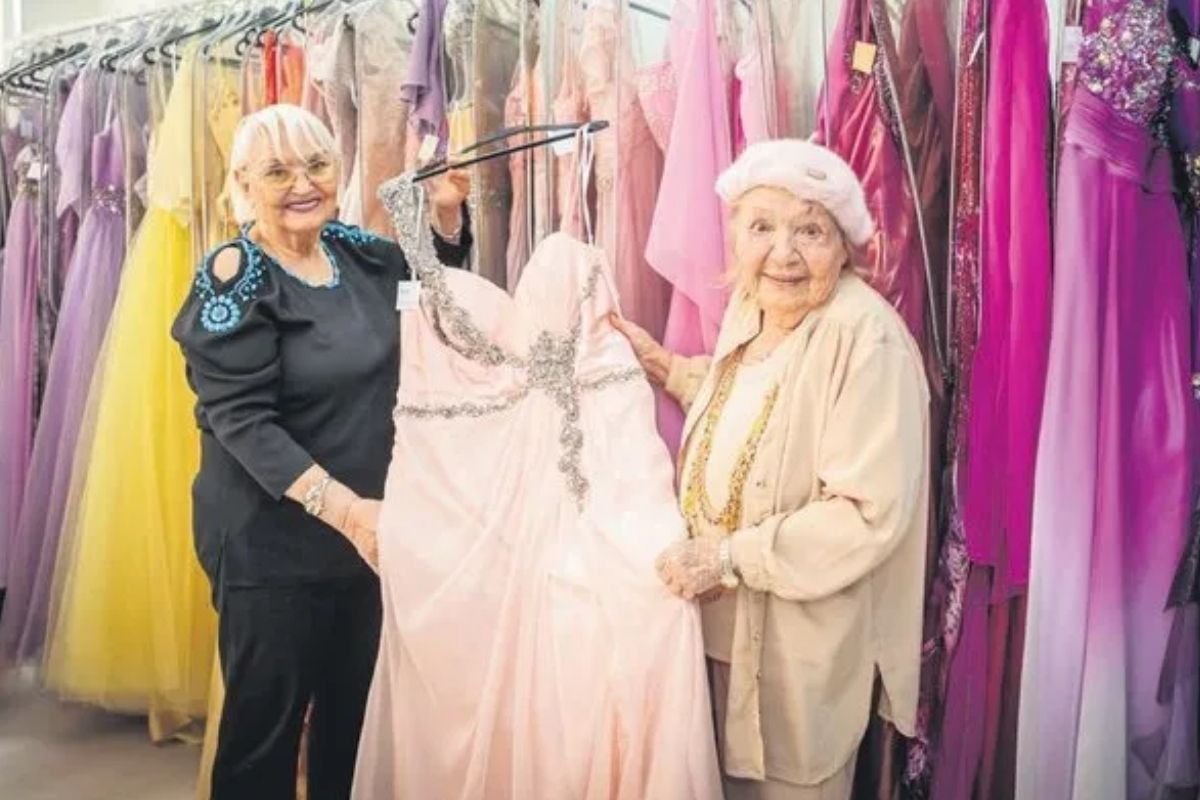 Türkiye’de ilk halka açık moda defilesi düzenleyen Sevim Baban hayatını kaybetti
