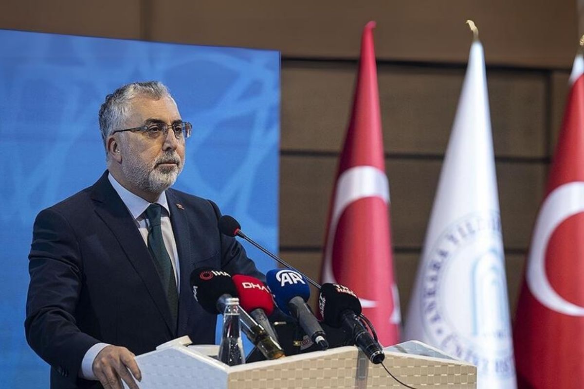 Bakan Işıkhan’dan asgari ücret ve emeklilik sistemi açıklaması