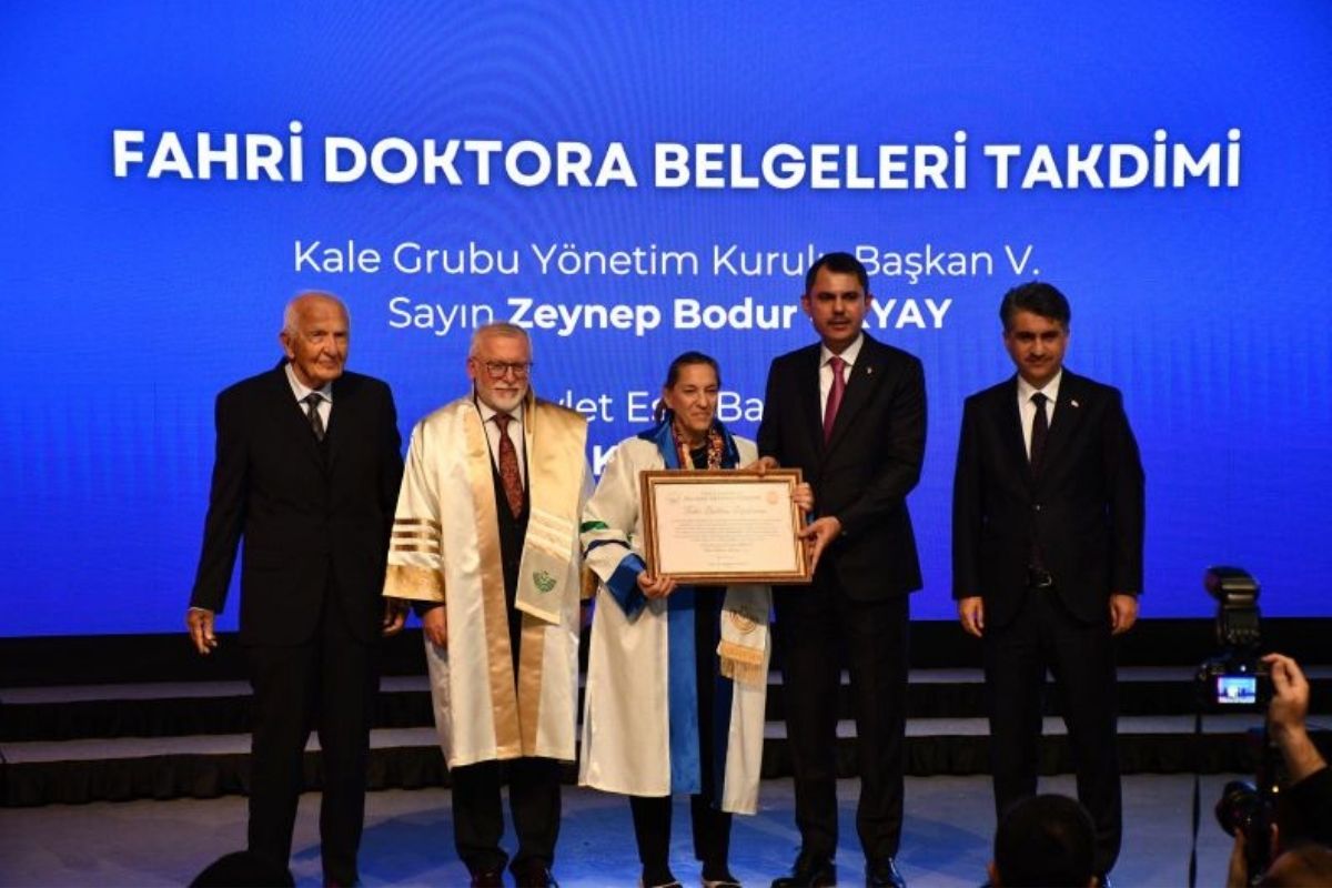 Kale CEO'su Zeynep Bodur Okyay'a üçüncü fahri doktora