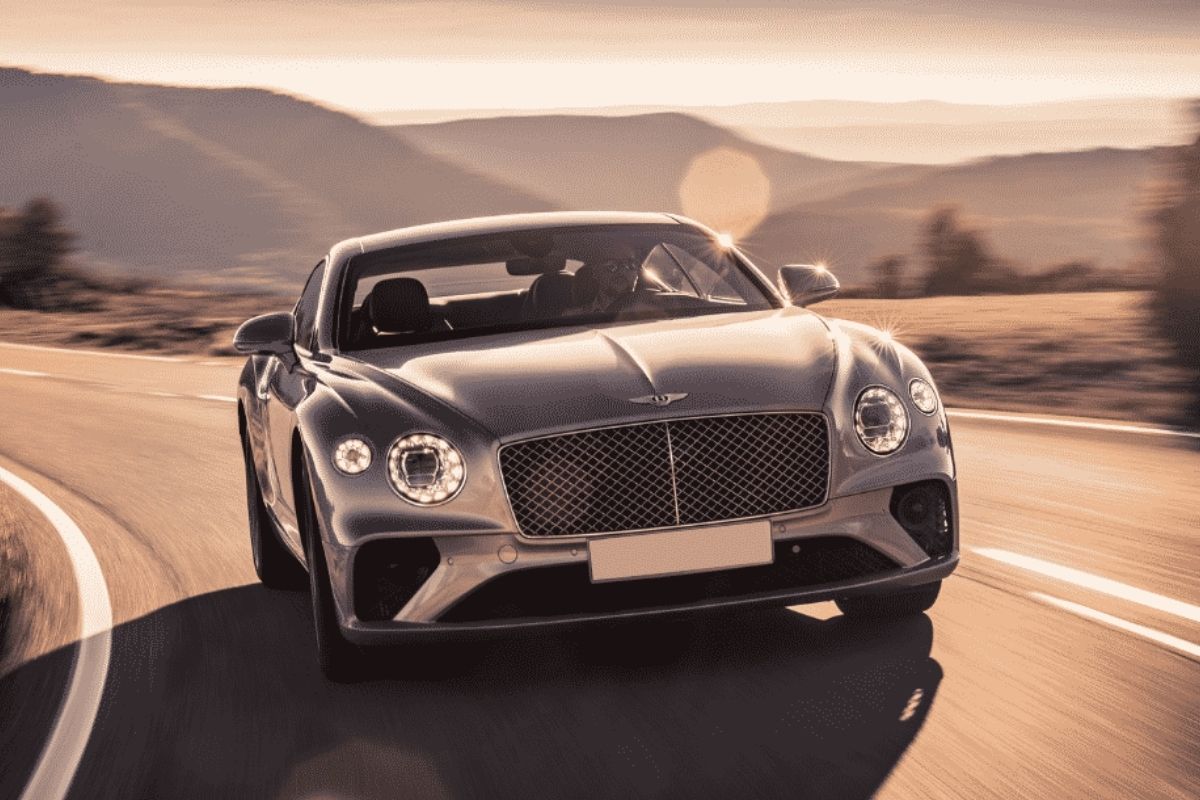 Ultra lüks otomobil üreticisi Bentley’in elektrikli araç planı müşteriye takıldı